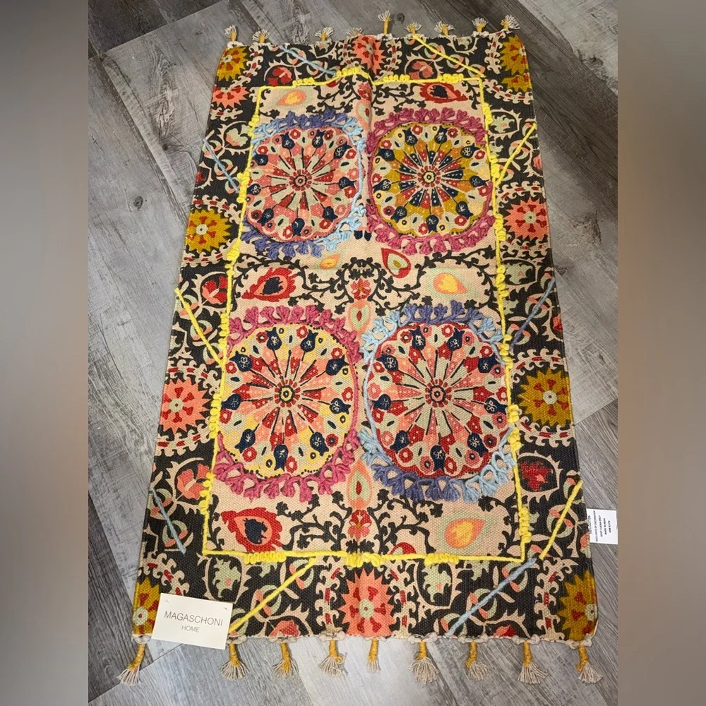 Magaschoni home accent rug - 48x28 - Picture 1 of 3